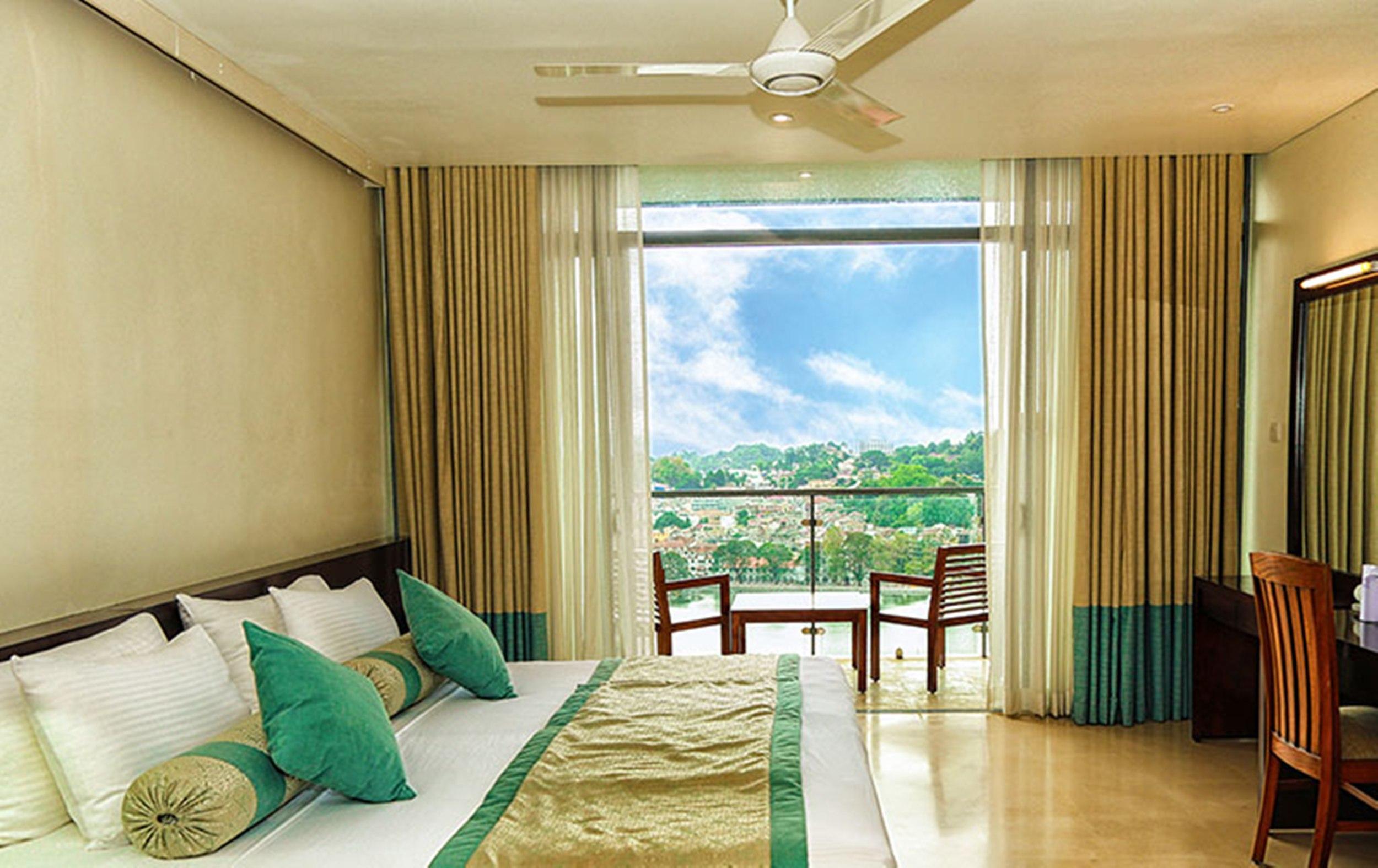 โอ๊ค เรย์ ฮอลิเดย์โฮม Hotel แคนดี้ ภายนอก รูปภาพ